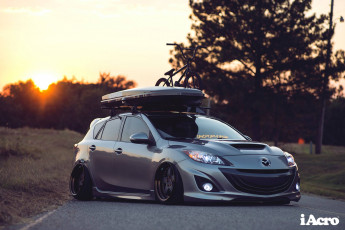 Картинка автомобили mazda slammed 3
