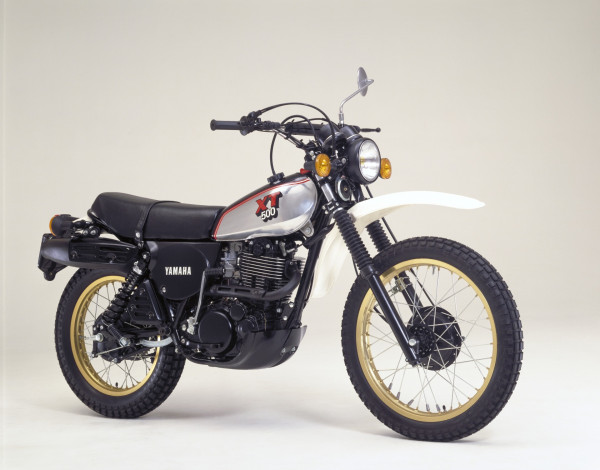 Обои картинки фото мотоциклы, yamaha