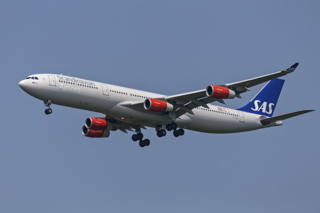 Обои картинки фото авиация, пассажирские самолёты, авиалайнер