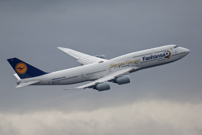 Обои картинки фото авиация, пассажирские самолёты, авиалайнер