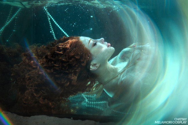 Обои картинки фото девушки, мария давыдова , lady melamori, образ, косплей, русалка, рыжая, аквариум