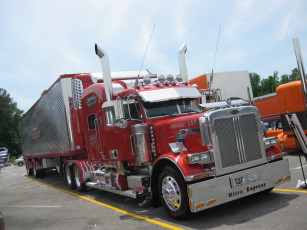 Картинка автомобили peterbilt