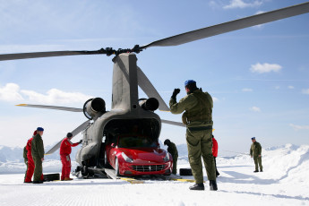 Картинка ferrari ff автомобили boeing ch-47 chinook