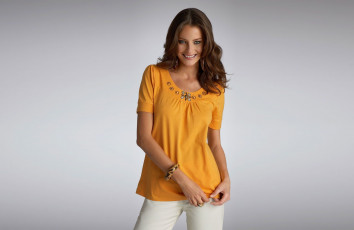 Картинка Reka+Ebergenyi девушки браслет