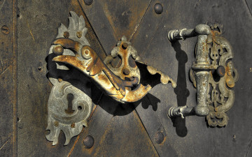 Картинка разное ключи замки дверные ручки кованая ручка