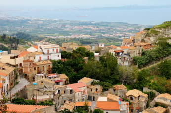 Картинка италия+сицилия+venetico+superiore города -+здания +дома дома venetico superiore сицилия италия