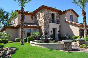 Картинка города -+здания +дома фонтан лужайка ландшафт пальмы трава дом