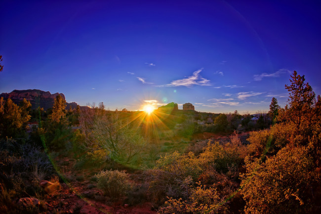 Обои картинки фото природа, восходы, закаты, горы, лес, рассвет, ореол