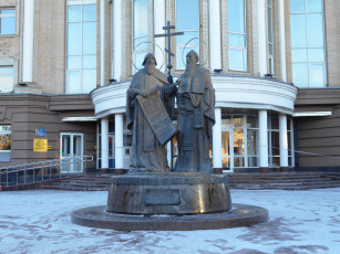 Картинка памятник+кириллу+и+мефодию города -+памятники +скульптуры +арт-объекты скульптура памятник город
