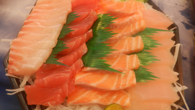 Обои картинки фото еда, рыба,  морепродукты,  суши,  роллы, снедь