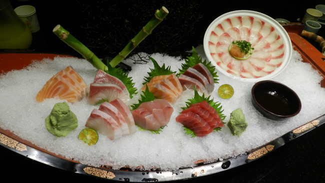 Обои картинки фото еда, рыба,  морепродукты,  суши,  роллы, снедь