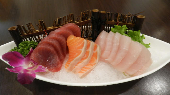 Обои картинки фото еда, рыба,  морепродукты,  суши,  роллы, снедь