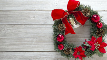 Картинка праздничные украшения колокольчик венок