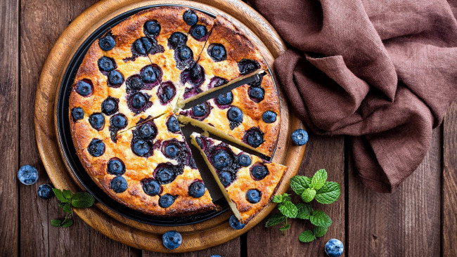 Обои картинки фото еда, пироги, мята, пирог, черника