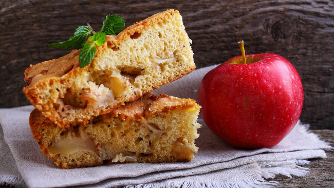 Обои картинки фото еда, пироги, мята, пирог, яблоко