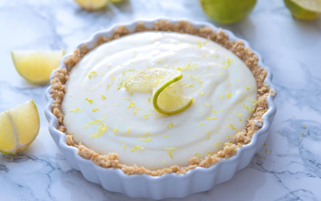 Обои картинки фото еда, пироги, пирог, глазурь, лайм