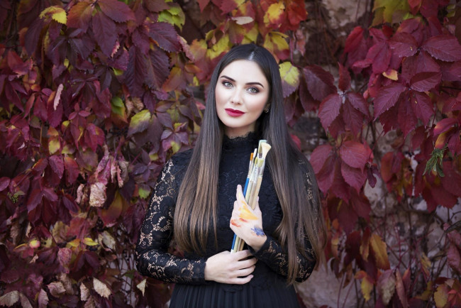 Обои картинки фото девушки, - брюнетки,  шатенки, осень, брюнетка, плющ, кисти, кружева, anastasia