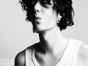 Картинка мужчины wang+yi+bo актер лицо кудри губы майка