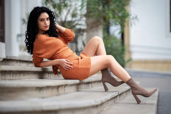 Картинка девушки -+брюнетки +шатенки брюнетка поза локоны