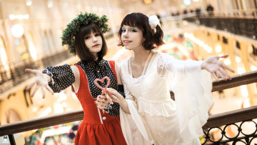 Картинка девушки карина+салахутдинова+ tenletters подруги образы косплей наряды платья венок леденцы балкон магазин новый год