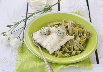 Картинка еда макаронные+блюда цветок лапша рыба сыр