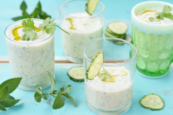 обоя еда, напитки,  коктейль, коктейль, огурцы, зелень