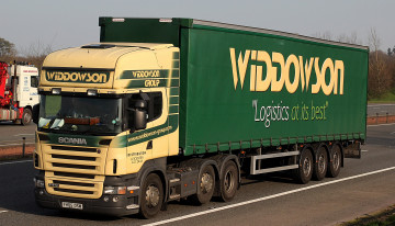 Картинка scania автомобили scania+ выставка улица ab судовые двигатели грузовые дизельные швеция автобусы