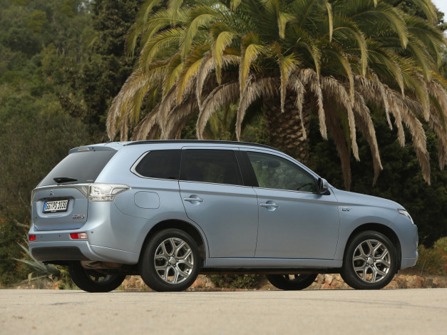 Обои картинки фото автомобили, mitsubishi, 2012г, phev, outlander