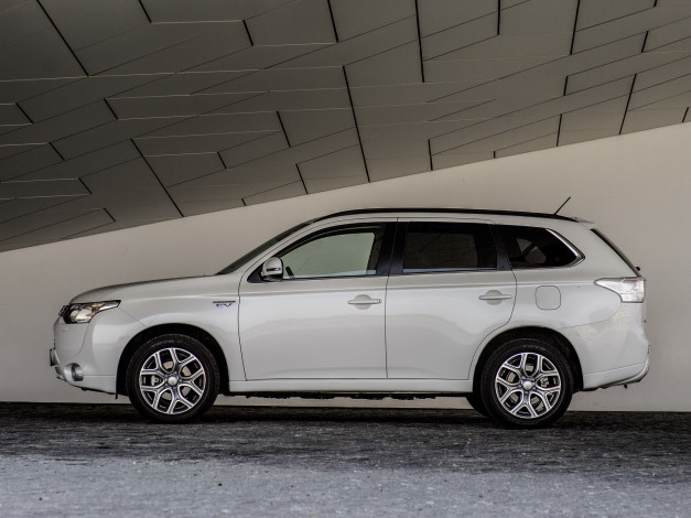 Обои картинки фото автомобили, mitsubishi, outlander, phev, 2012г