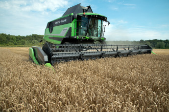 Картинка техника комбайны deutz-fahr