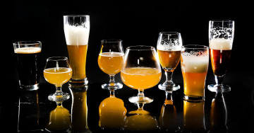 Картинка еда напитки +пиво бокалы ассорти пена пиво