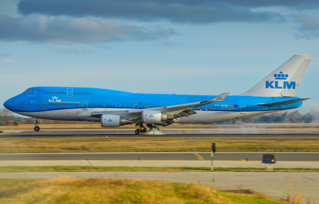 Обои картинки фото авиация, пассажирские самолёты, авиалайнер