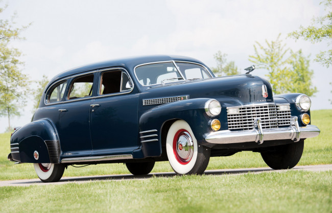 Обои картинки фото cadillac series 67 touring sedan by fisher 1941, автомобили, cadillac, series, 67, touring, sedan, fisher, 1941