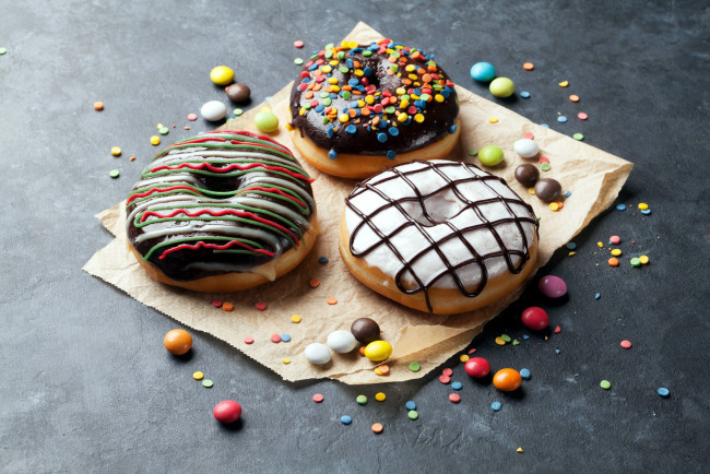 Обои картинки фото еда, хлеб,  выпечка, пончики