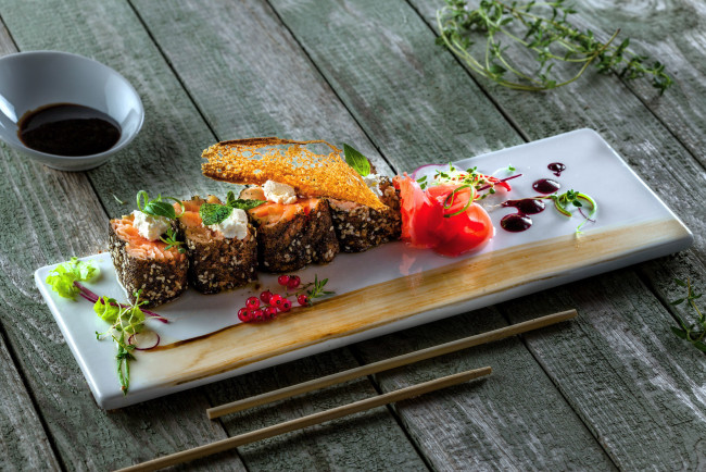 Обои картинки фото еда, рыба,  морепродукты,  суши,  роллы, японская, роллы, кухня