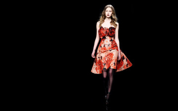 Картинка девушки -unsort+ блондинки +светловолосые подиум платье блондинка модель