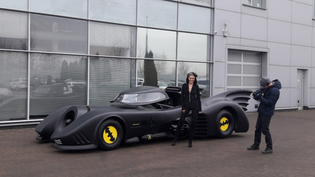Обои картинки фото автомобили, -авто с девушками, batmobile, бэтмобиль