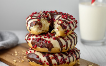 Картинка еда хлеб +выпечка пончики