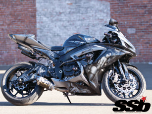 Картинка мотоциклы customs gsx