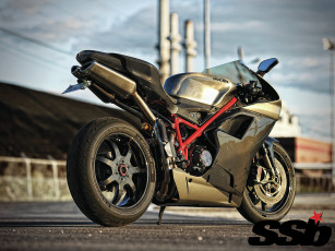 Картинка мотоциклы ducati 1098s