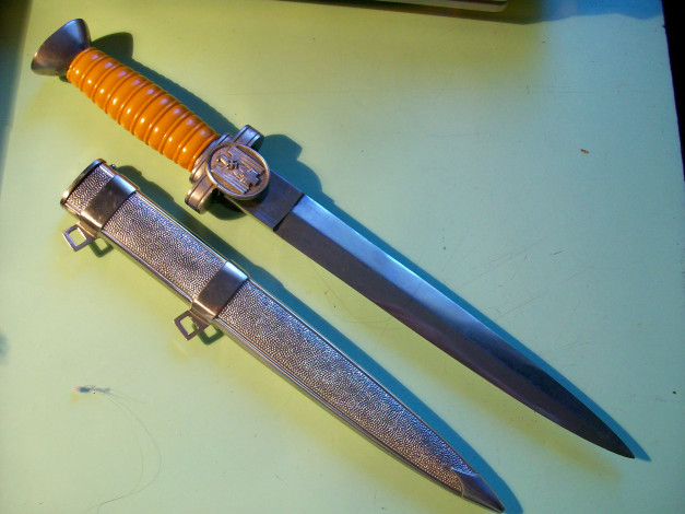 Обои картинки фото оружие, холодное, кортик