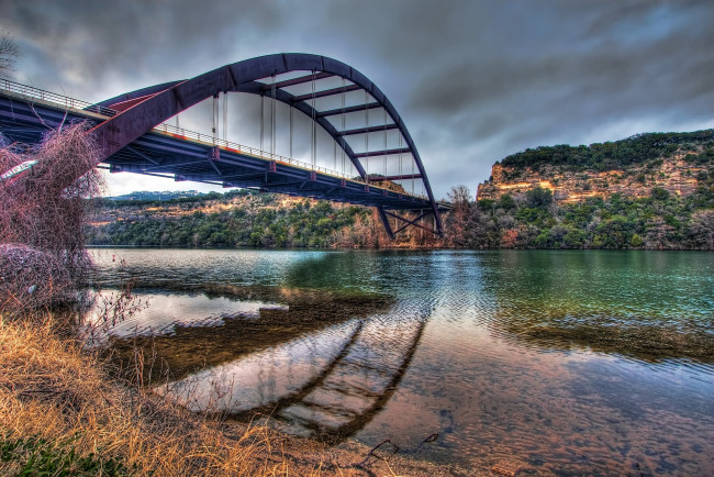Обои картинки фото города, мосты, река, отражение, лес
