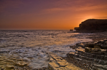 Картинка природа побережье океан скалы горизонт заря