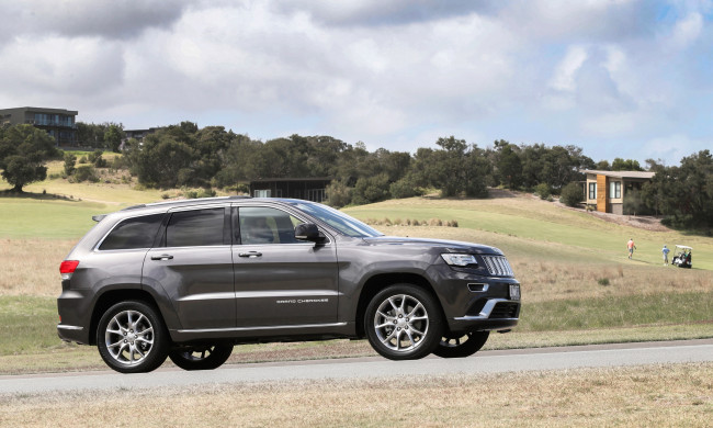 Обои картинки фото автомобили, jeep, темный, 2015г, wk2, summit, au-spec, cherokee, grand, platinum