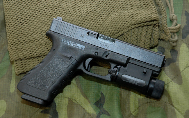 Обои картинки фото glock 22 gen3 pistol, оружие, пистолеты, пистолет