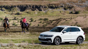 обоя volkswagen tiguan 2, 0 tdi 4motion r-line  2017, автомобили, выставки и уличные фото, tiguan, volkswagen, 2017, r-line, tdi, 4motion, 2