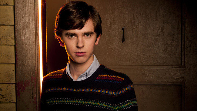 Обои картинки фото кино фильмы, bates motel , 2013,  сериал, персонаж