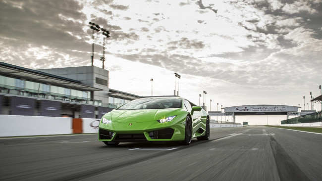 Обои картинки фото lamborghini aventador s 2017, автомобили, lamborghini, 2017, s, aventador, зелёная