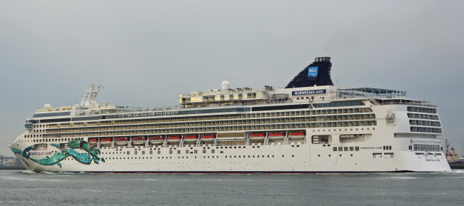 Обои картинки фото norwegian jade, корабли, лайнеры, круиз, лайнер