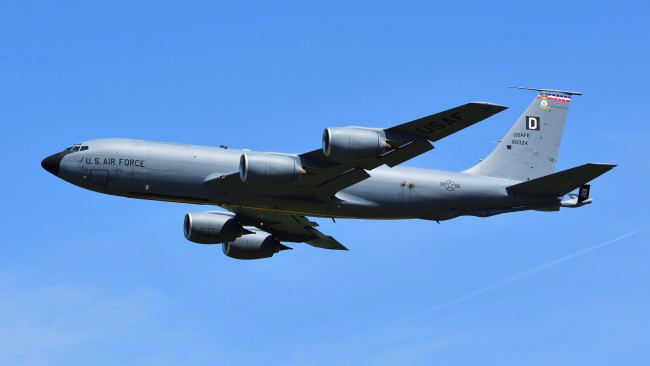 Обои картинки фото boeing kc-135r stratotanker, авиация, военно-транспортные самолёты, войсковой, транспорт